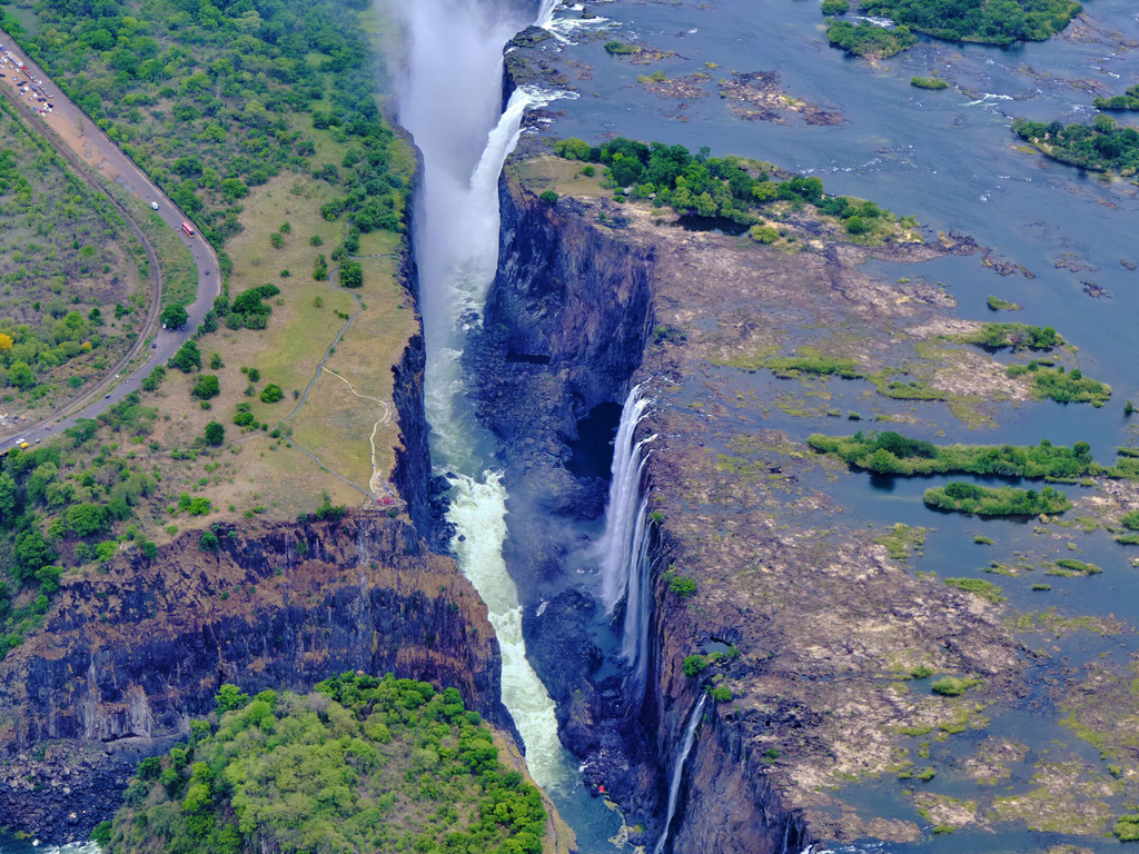 A&K Sanctuary Southern Africa Safari and Victoria Falls
